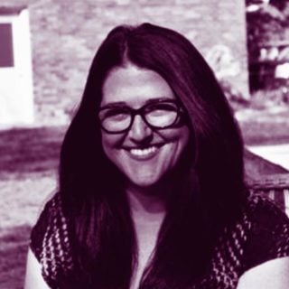 Podcast-Headshot-2022-Angela-Hatem-320x320-1
