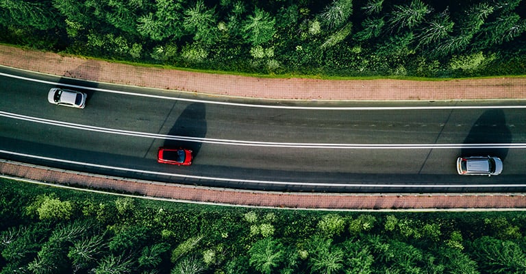 image of highway with cars on it