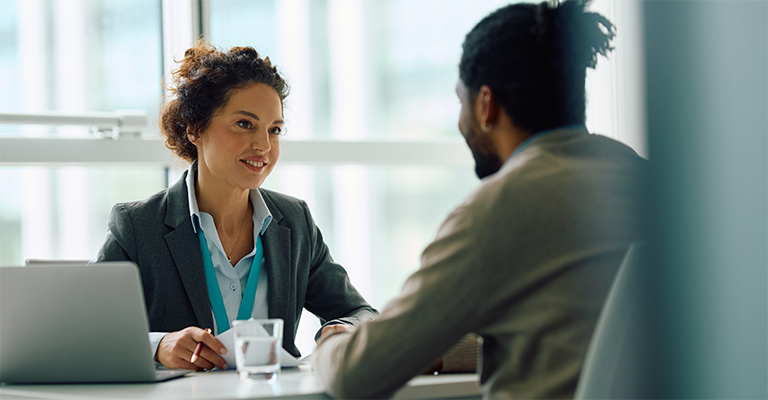 woman listening to her colleague