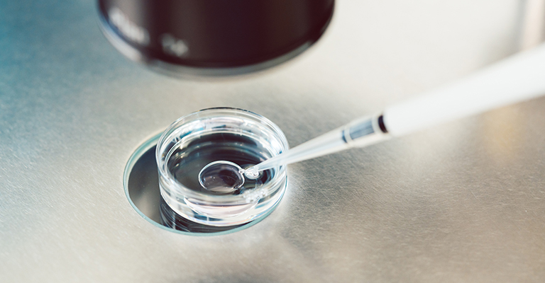close up image of pipette