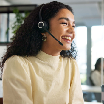 Customer speaking on the phone while holding a mug